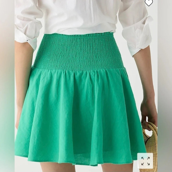 J Crew Smocked-waist linen mini skirt
Size XL
Waist: 16”
Length: 20” - Picture 2 of 7